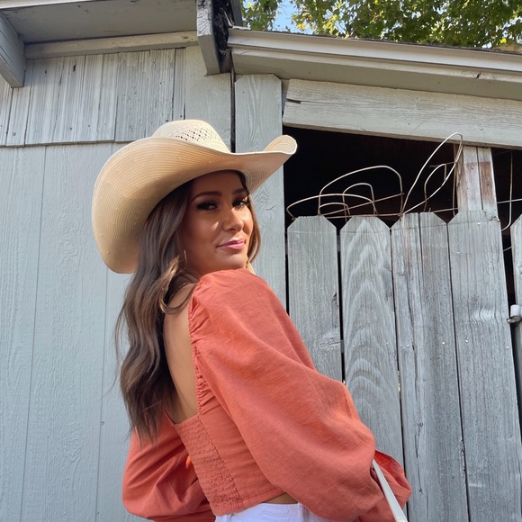 Meet your Posher, Alexandra! - Picture 1 of 1